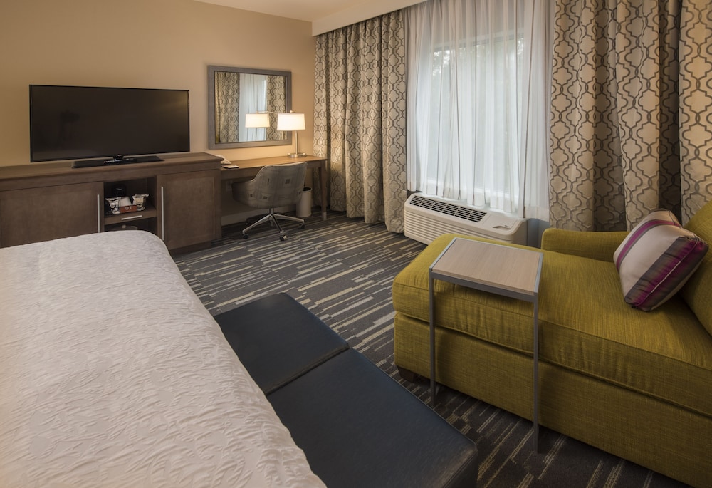 Hampton Inn Suites Seattle Redmond Wa 17/38