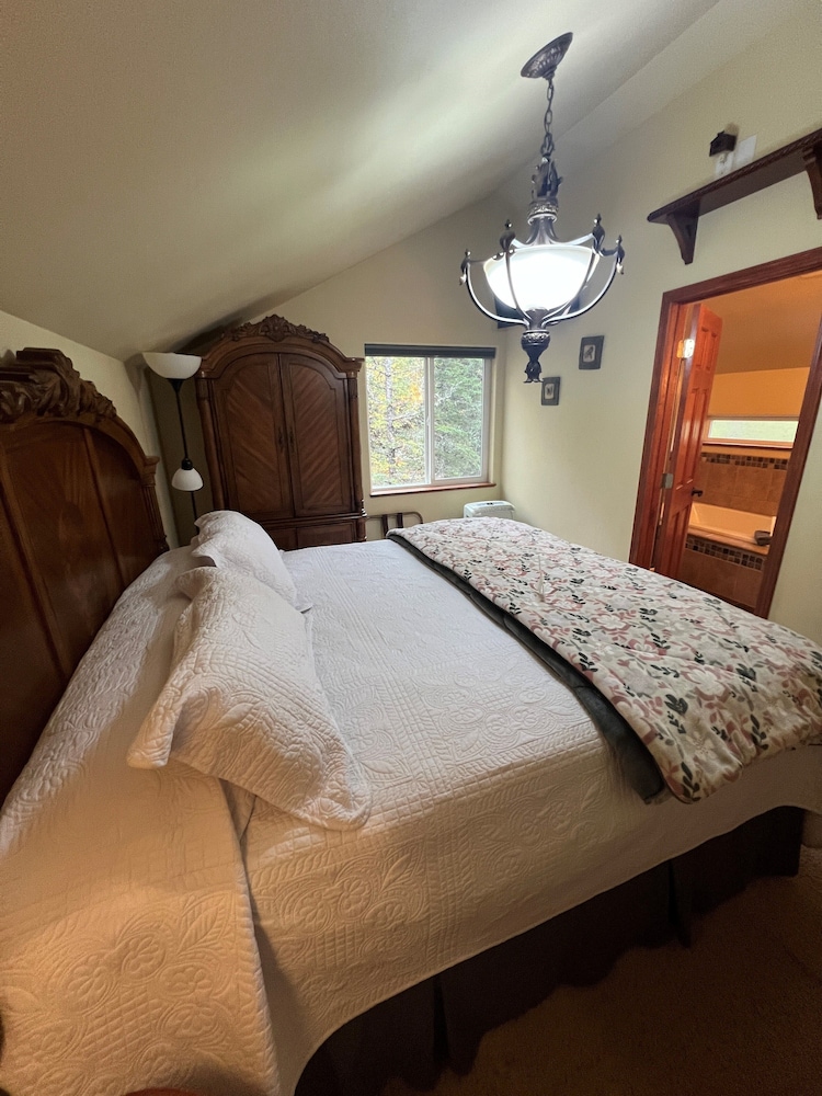 Alaska Adventure Unlimited Chalets 12/42