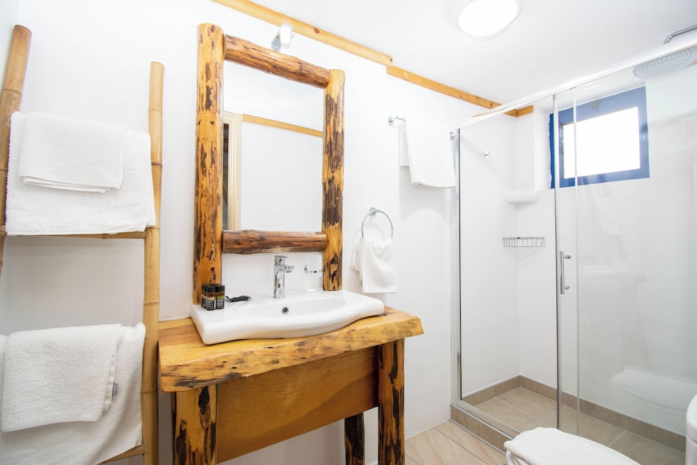 Ov Suites 50/50