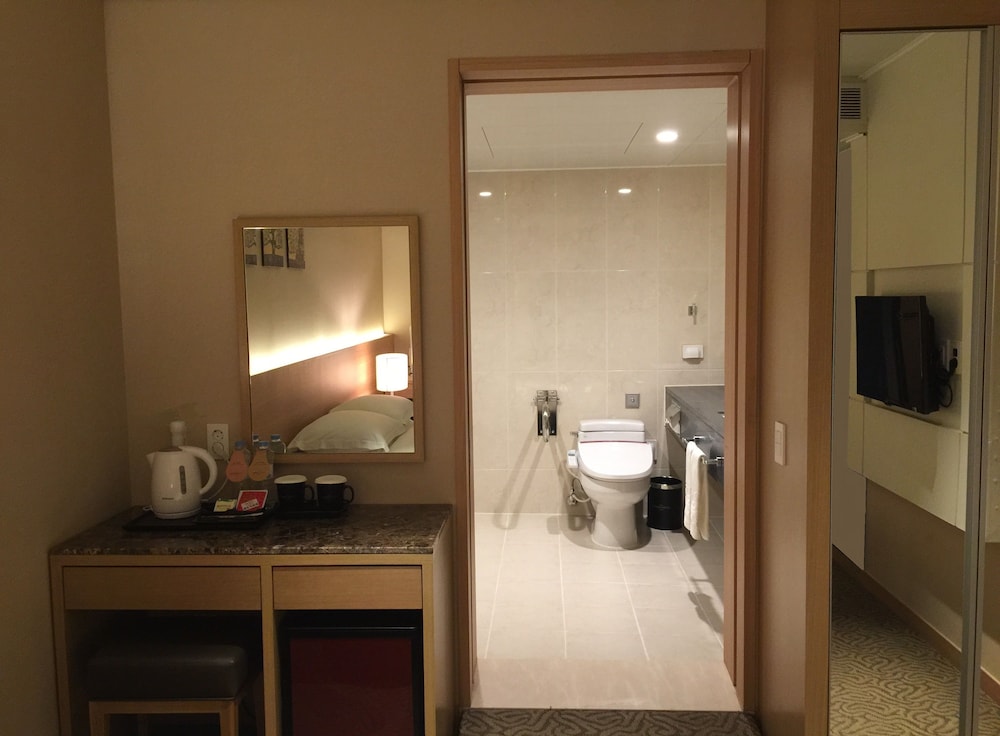 The Summit Hotel Seoul 49/50