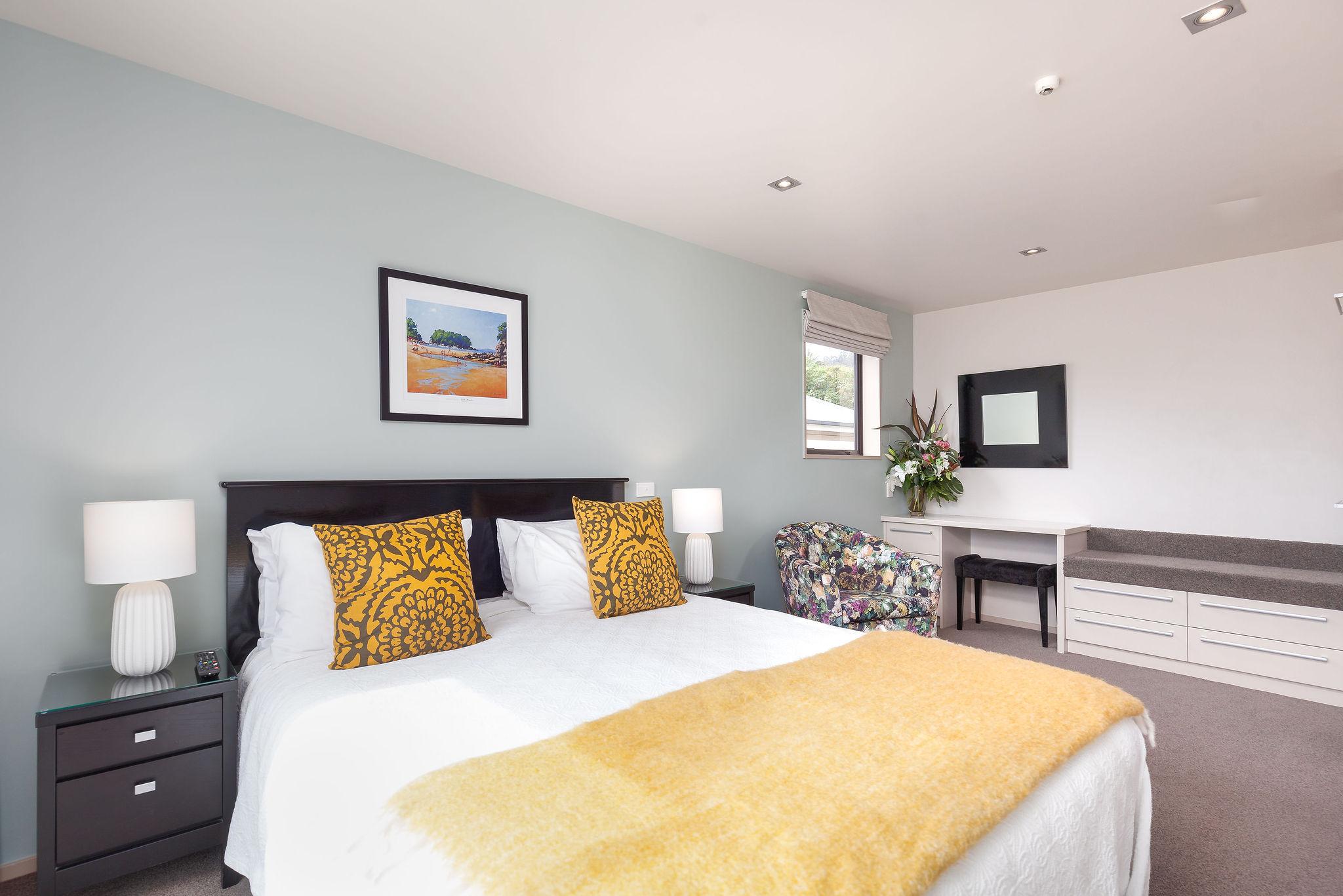 2 Bedrooms, Suite