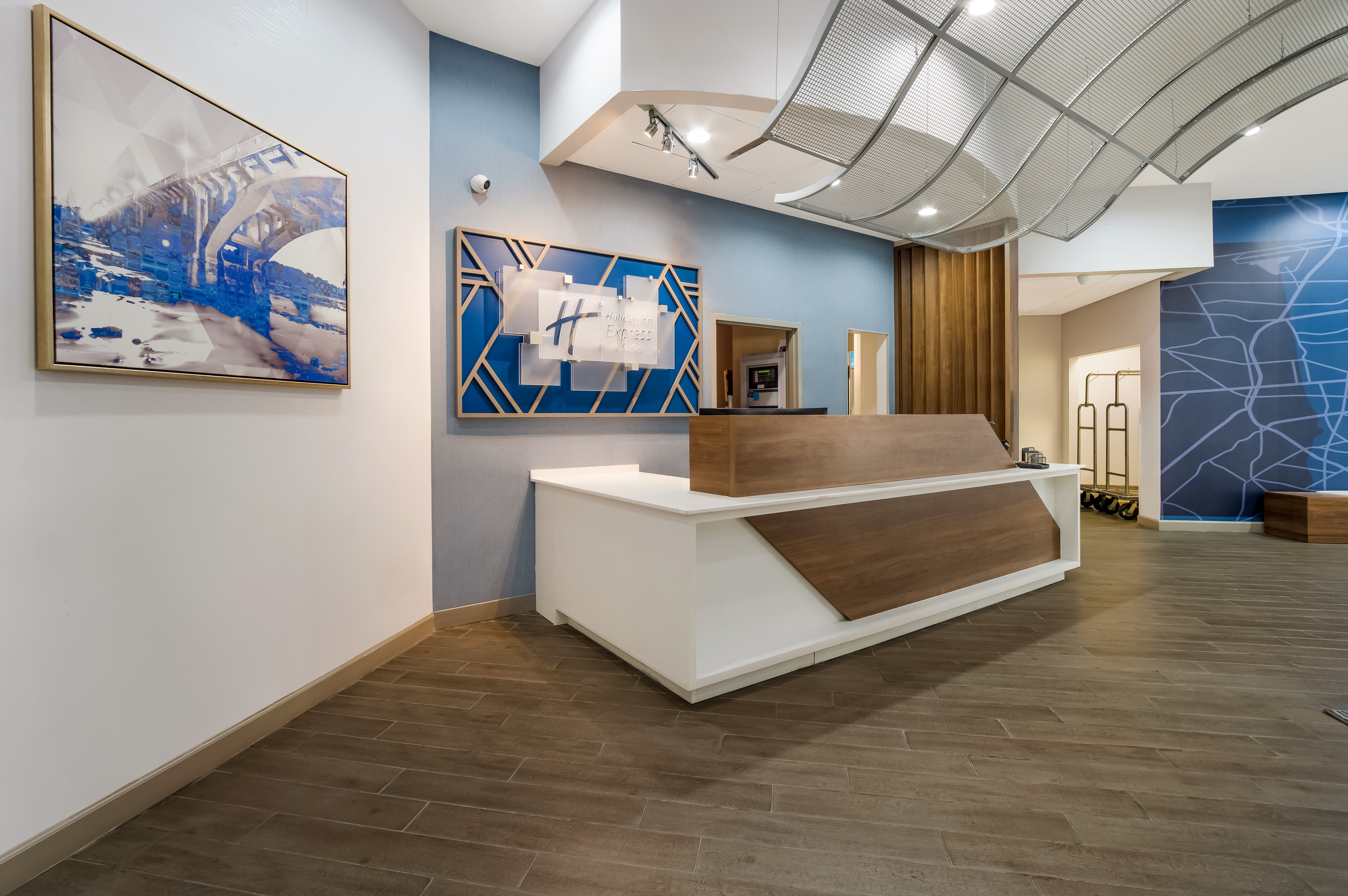 Holiday Inn Express & Suites Lexington 4/32