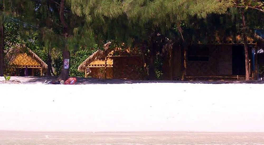 Green View Beach Resort 69/73