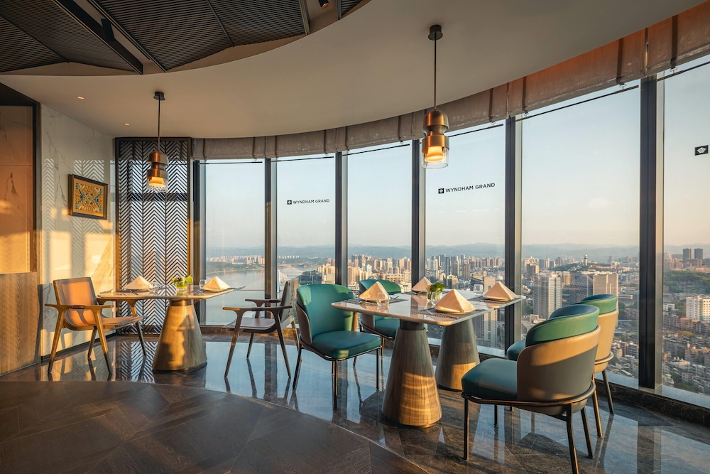 Wyndham Grand Yichang Riverside 53/71
