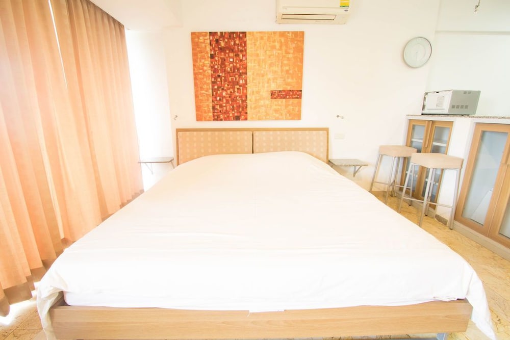 Galare Thong Tower 34/74