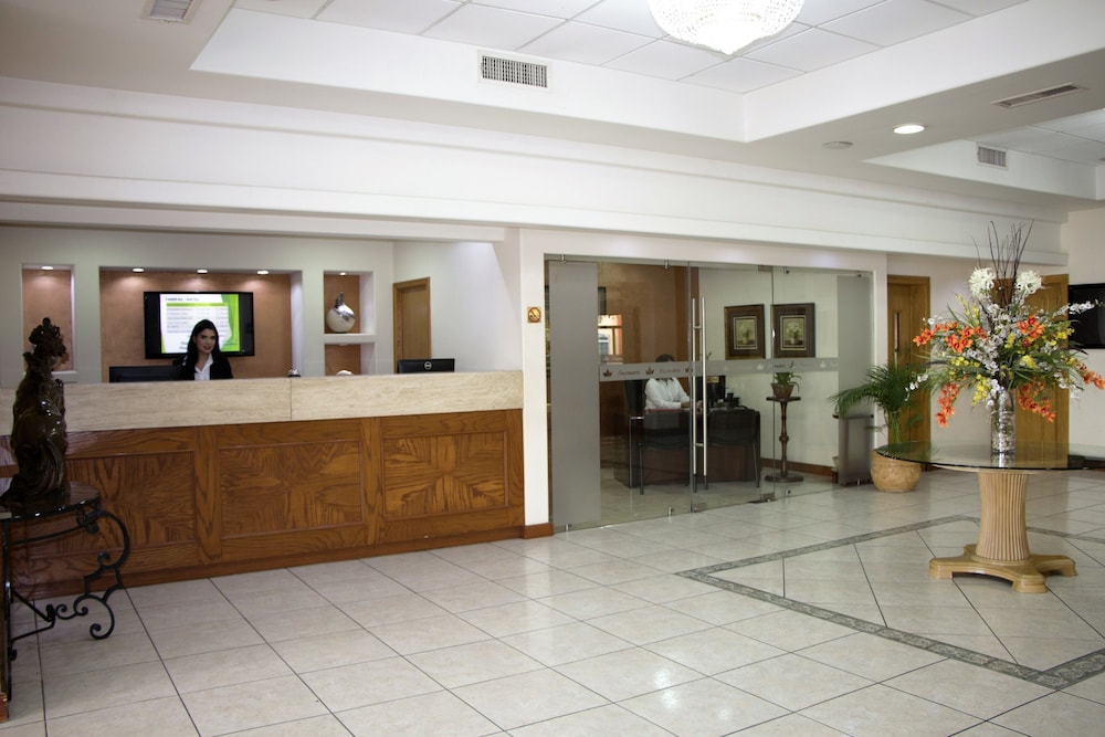 Sicomoro Hotel 7/50