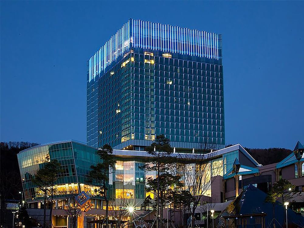 High1 Grand Hotel Convention Tower 2/64