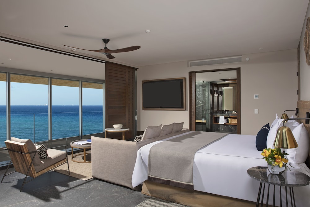 Penthouse Suite, King Bed, Ocean Front, Two Story