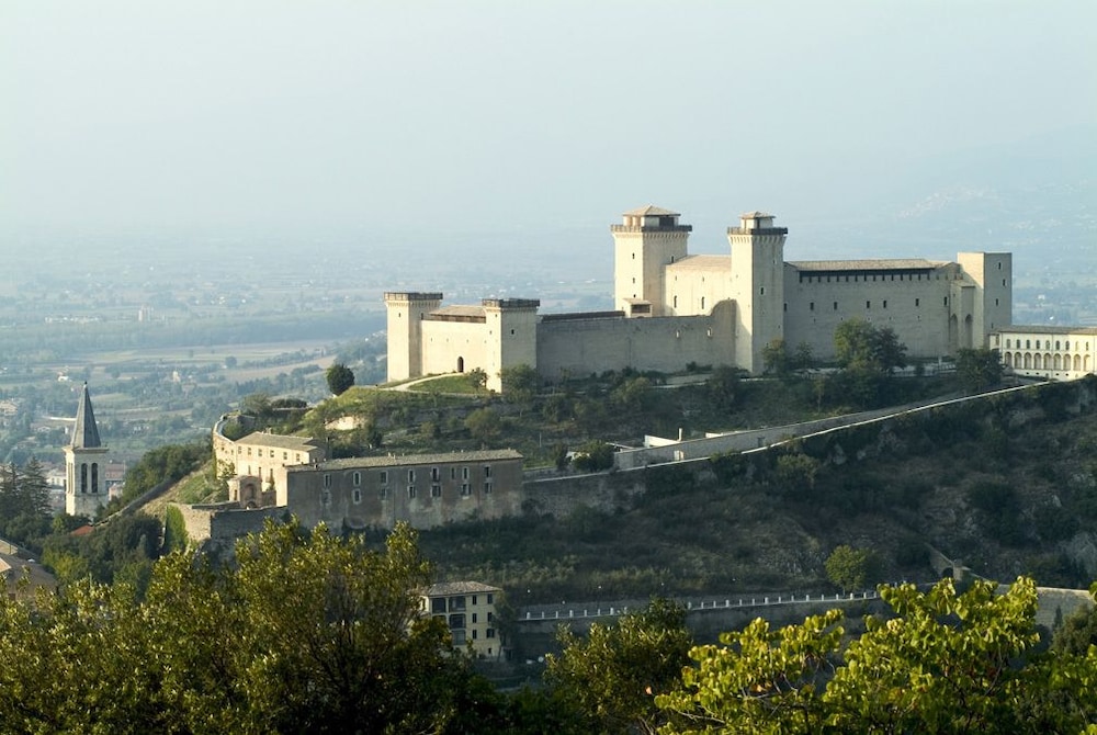 Albornoz Palace Hotel 63/71