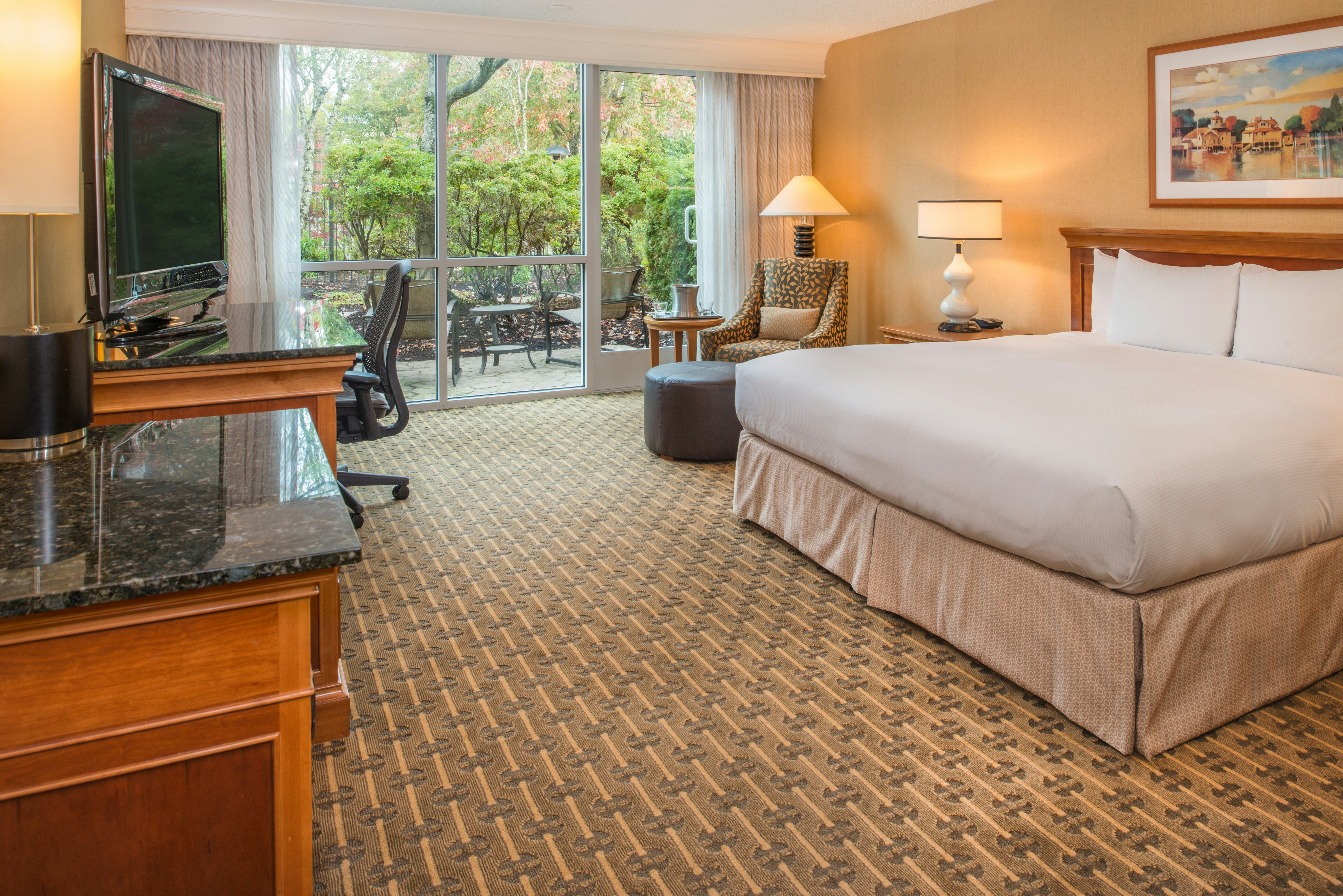 ROOM, KING BED, POOL VIEW, ACCESSIBLE