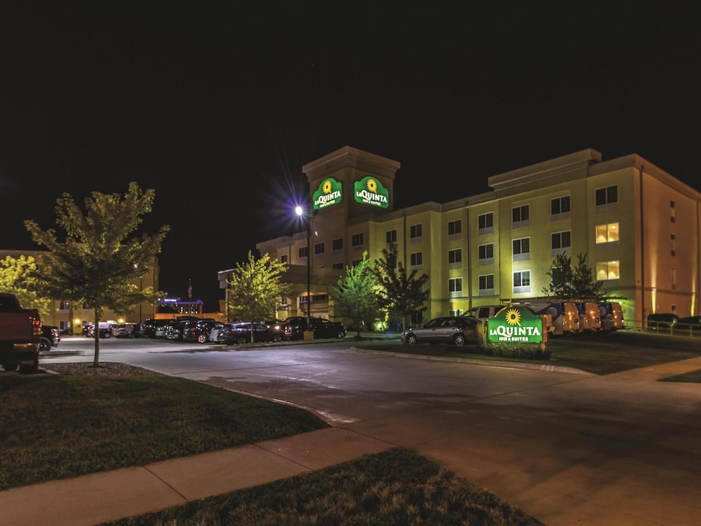La Quinta Inn & Suites by Wyndham Fargo-Medical Center 2/60