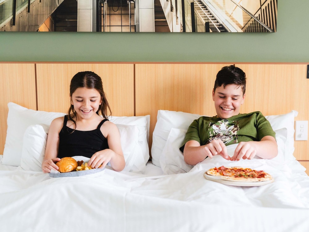 Mercure Brisbane Garden City 15/67