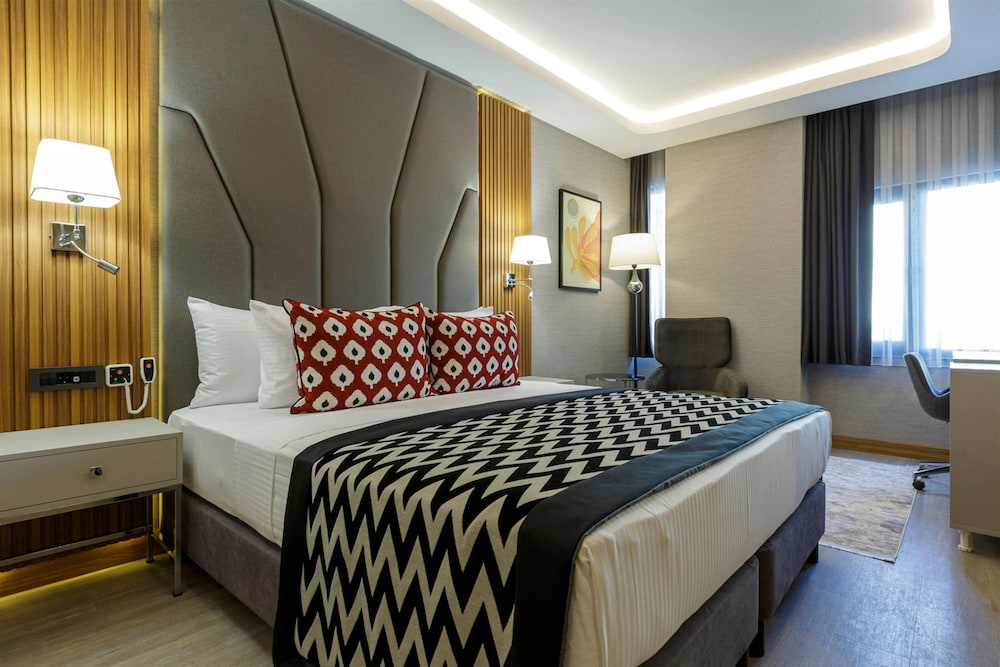 Ramada Encore by Wyndham Istanbul Sisli 12/55