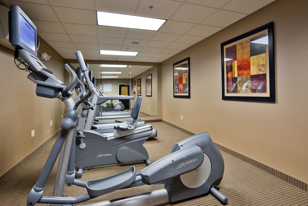 Holiday Inn Express Hotel Suites Kodak East Sevierville 45/64