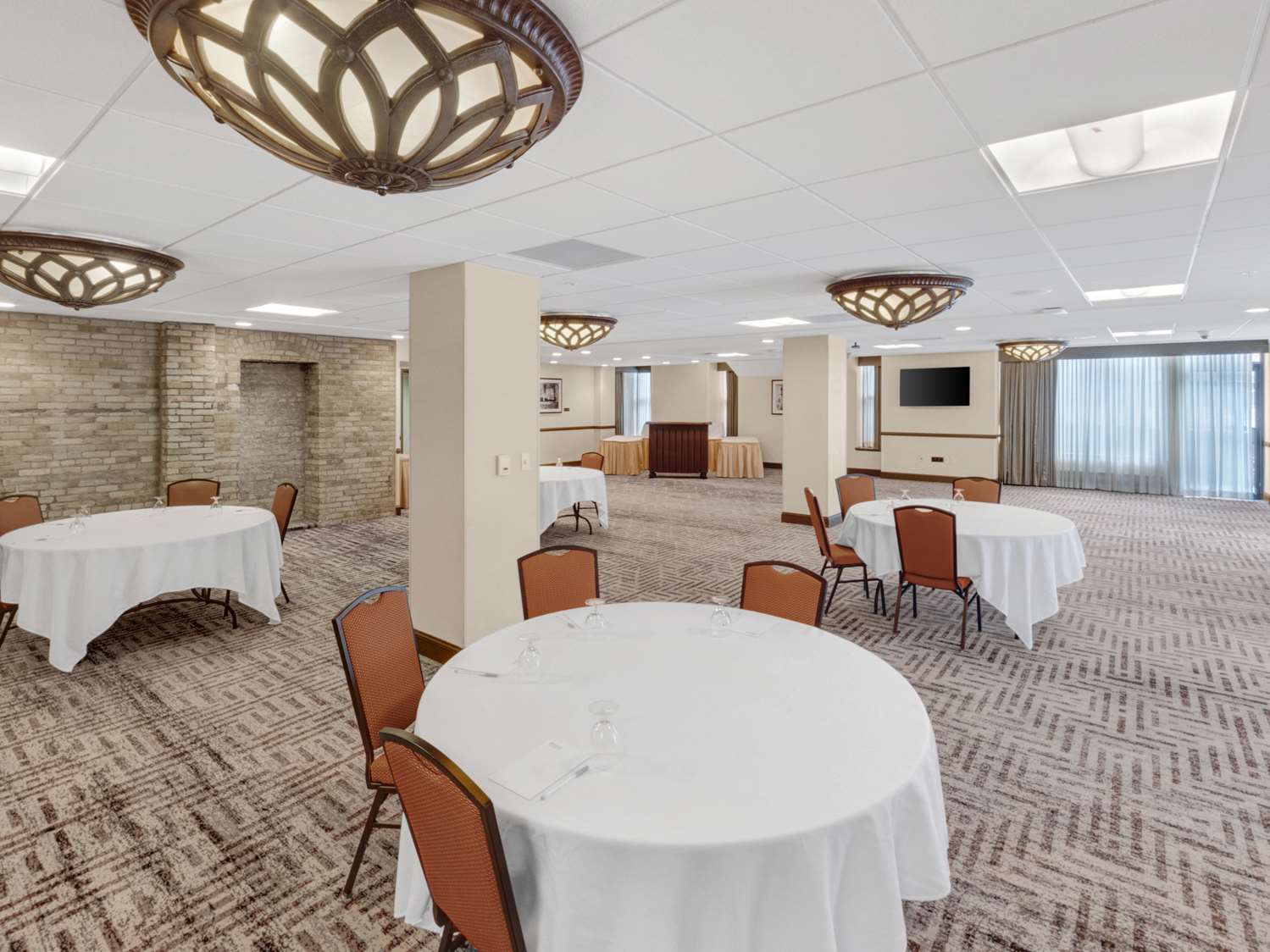 restaurant cafeteria