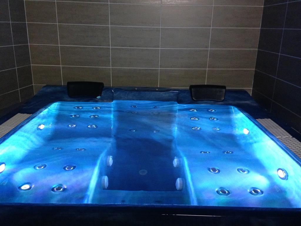 HOTEL LE CALME DES PINS SPA 30/43