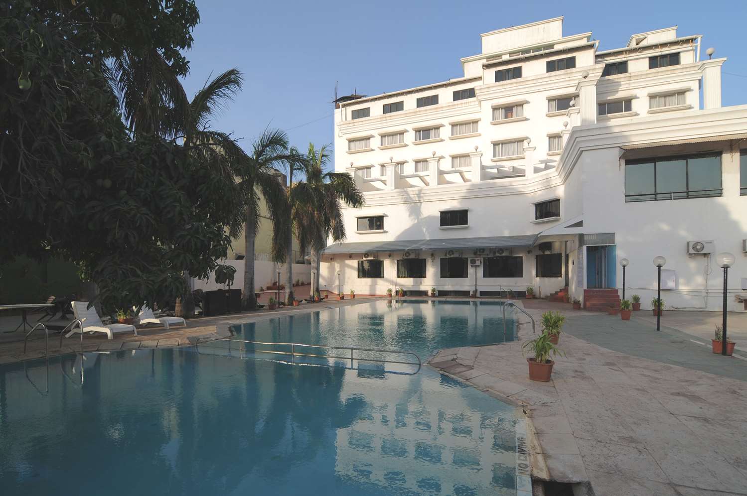 Quality Inn Regency Nasik 6/66