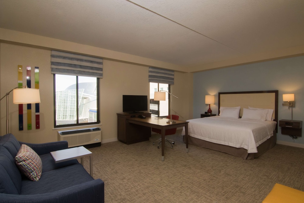 ROOM, KING BED, CITY VIEW