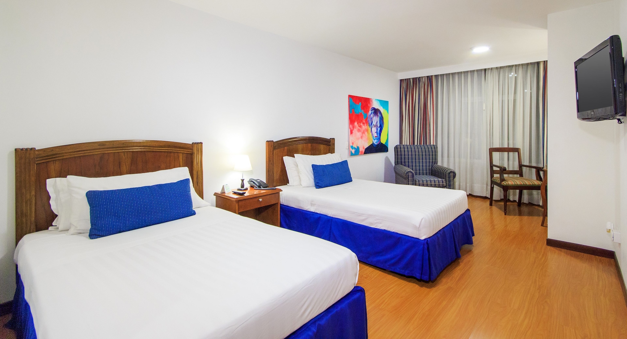Room, Twin Beds, Pop Art Hotel Manizales Centro Historico 2/9
