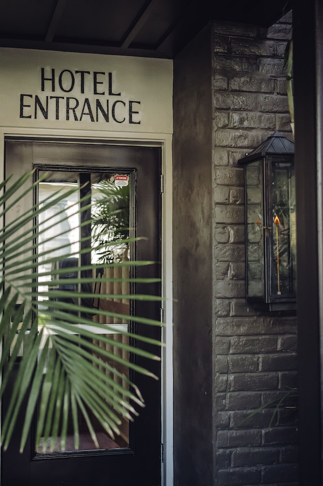 Marsh Hotel 3/24