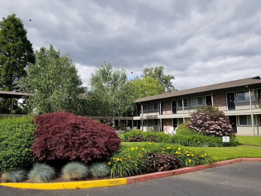Village Inn Springfield 9/59