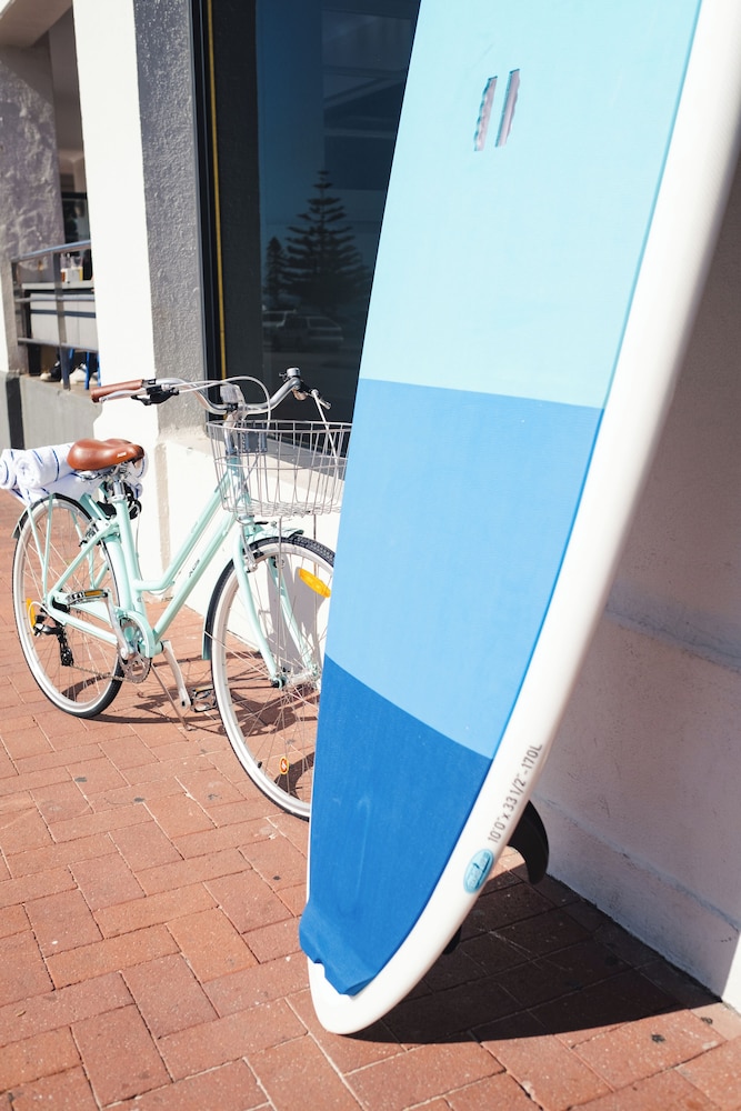 Cottesloe Beach Hotel 35/68