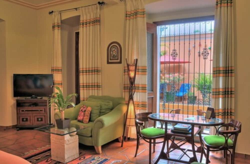 Parador San Miguel 56/79