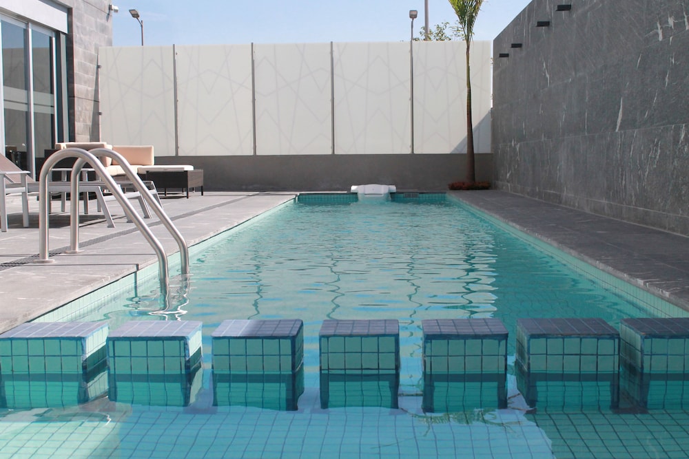 Hotel Casa Inn Business Irapuato 45/63