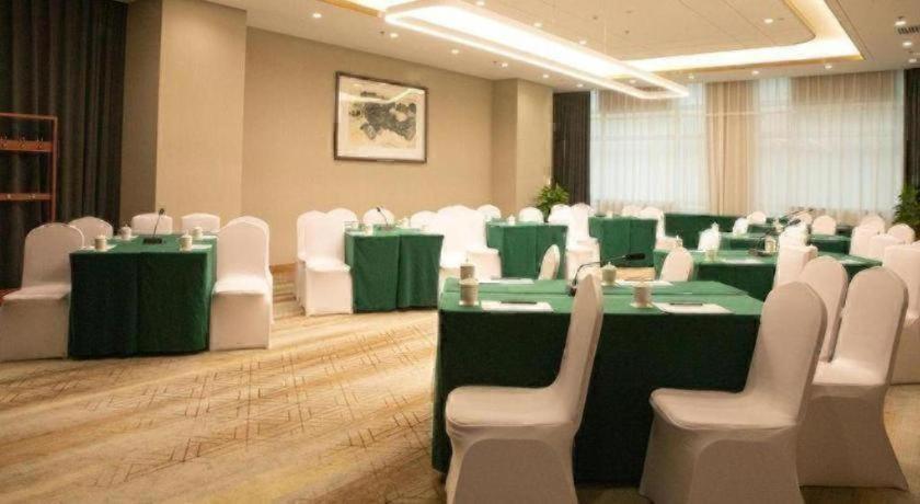 FU JIAN HOTEL BEIJING 38/42