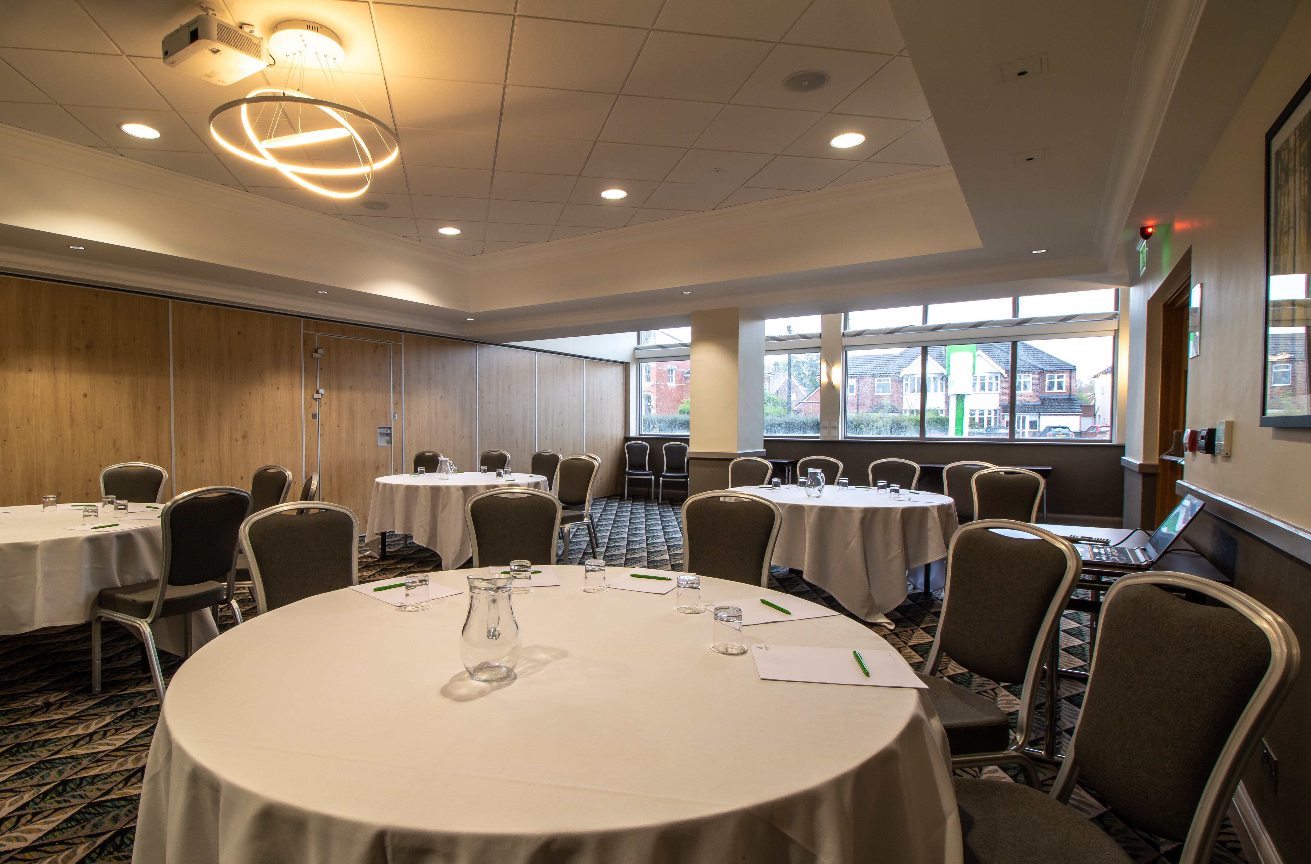 Holiday Inn Leicester Wigston 47/50
