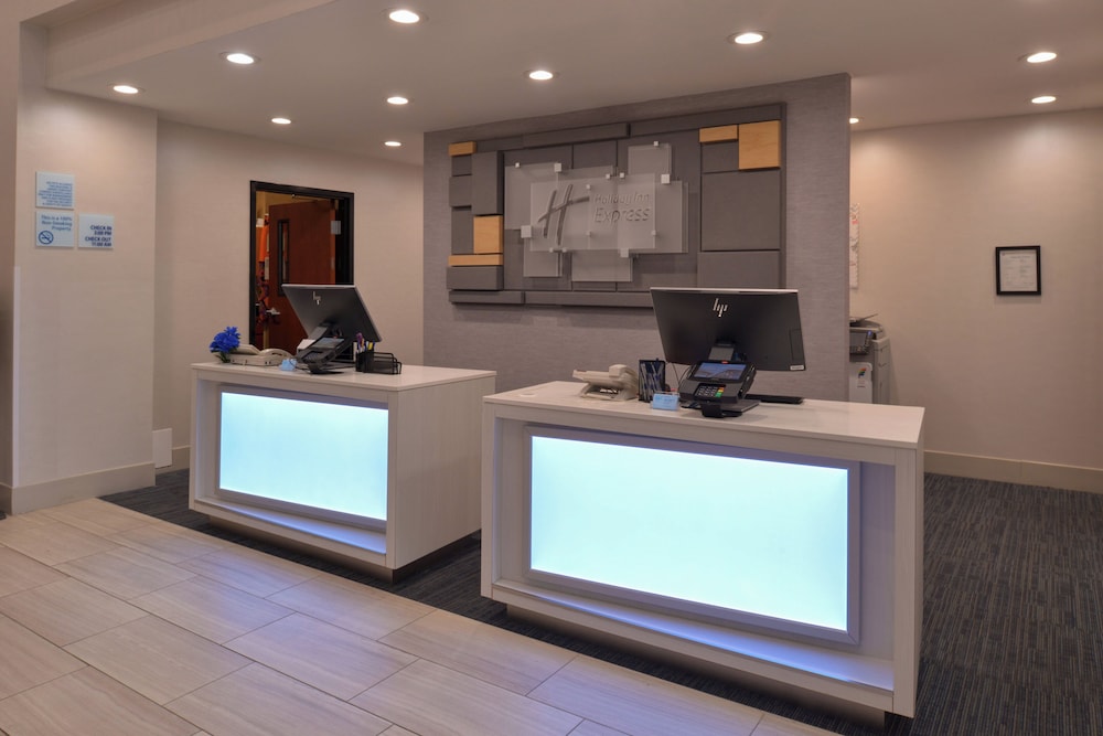 Holiday Inn Express and Suites Austin NW Lakeline, an IHG Hotel 2/27