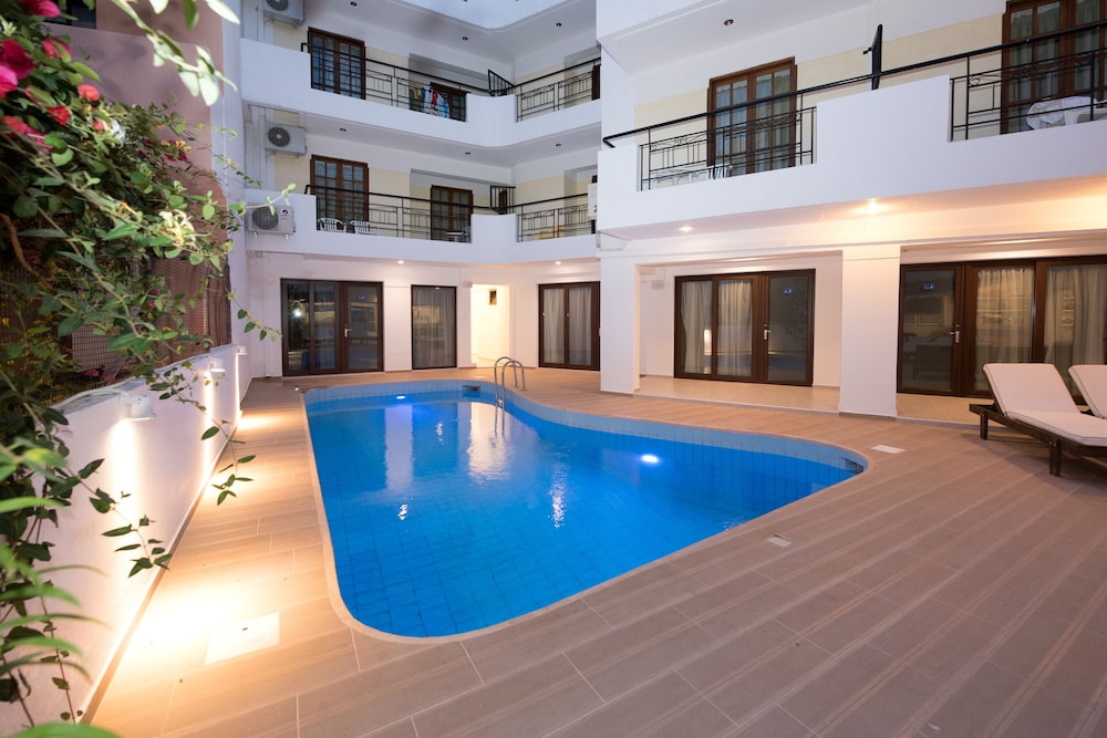Artemis Hotel Apartments 7/50