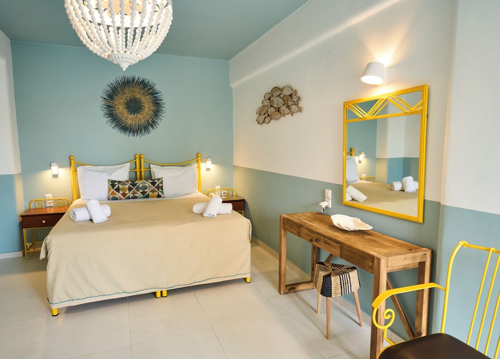غرفة اقتصادية بسرير مزدوج أو سريرين منفصلين بإطلالة على المسبح، Bellissimo Resort 2/8