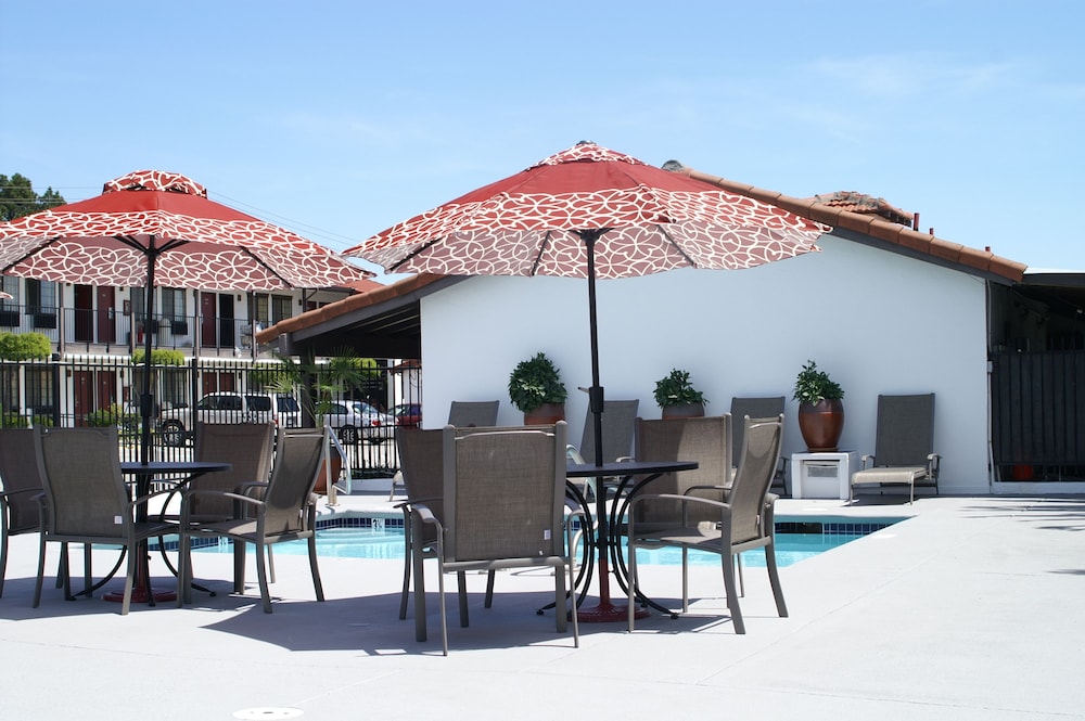 Travelodge by Wyndham Vallejo 25/34