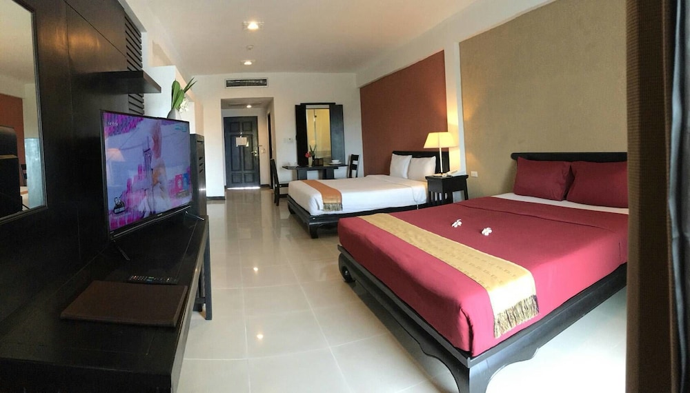Siam Piman Hotel 16/72