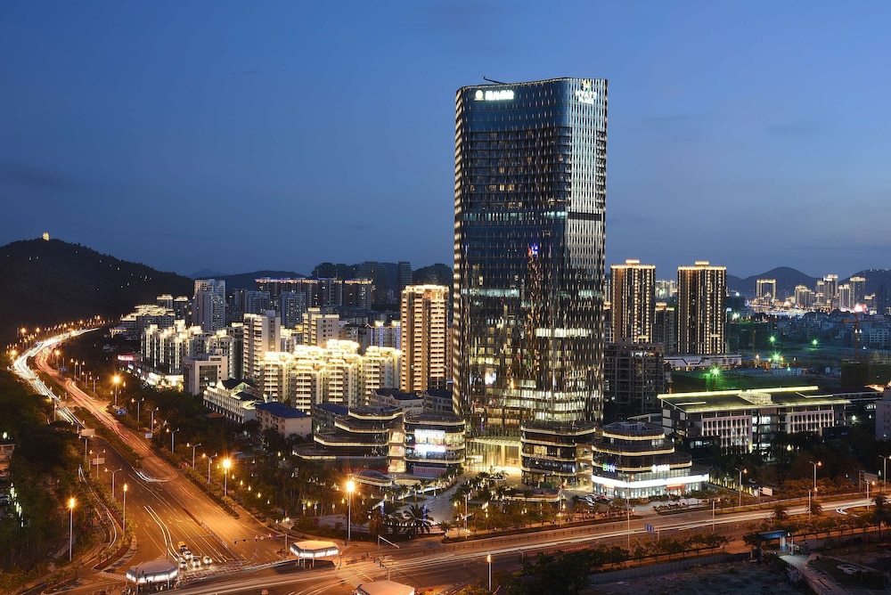 Hyatt Place Sanya City Center 60/62