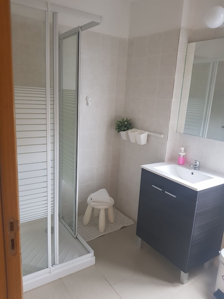 Valentinos Apartments 44/47