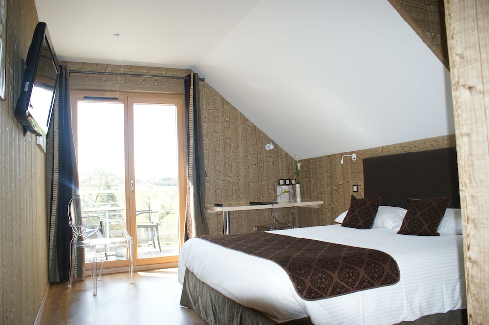 HOTEL BLANC 4/56