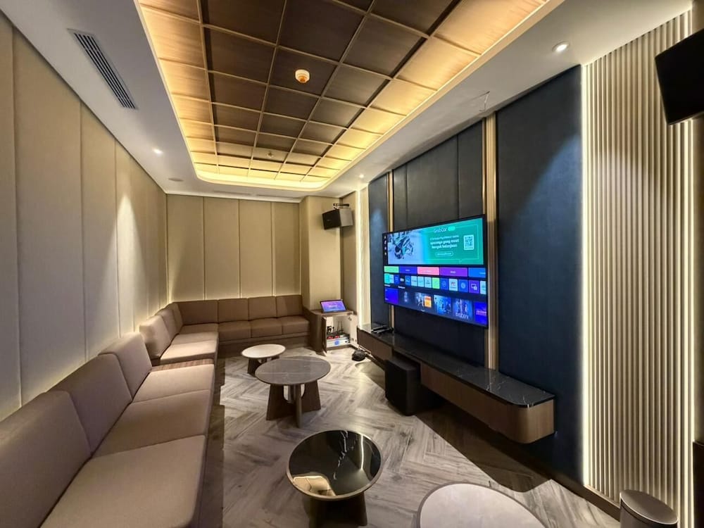 Grand Anara Airport Hotel 34/50