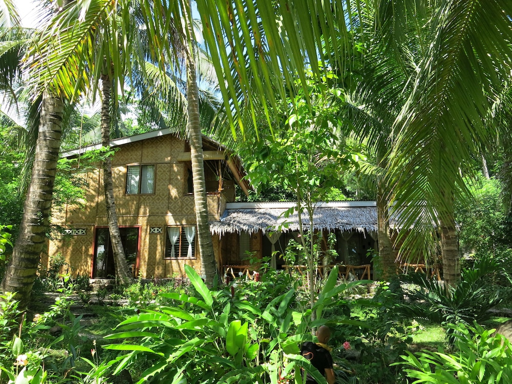 Camiguin Volcan Beach Eco Retreat Dive Resort 65/68