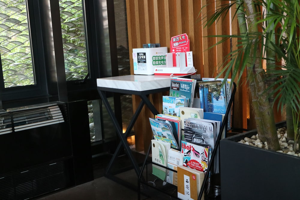 Shanghai Linyin Holiday Hotel 59/71