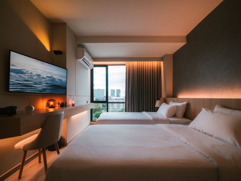 56 Hotel 16/50