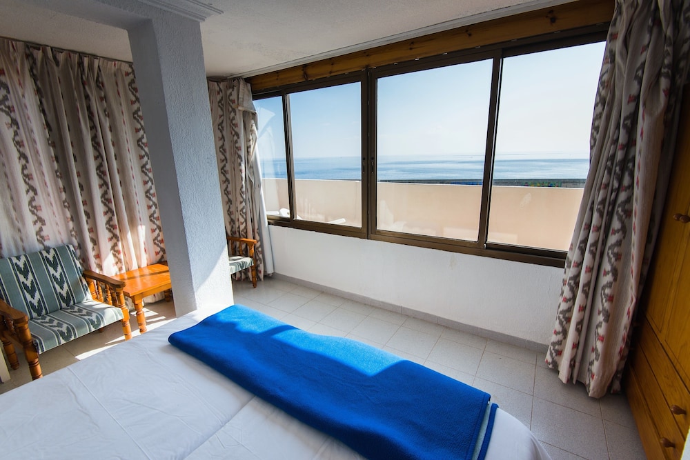 Hostal Port Corona 18/43