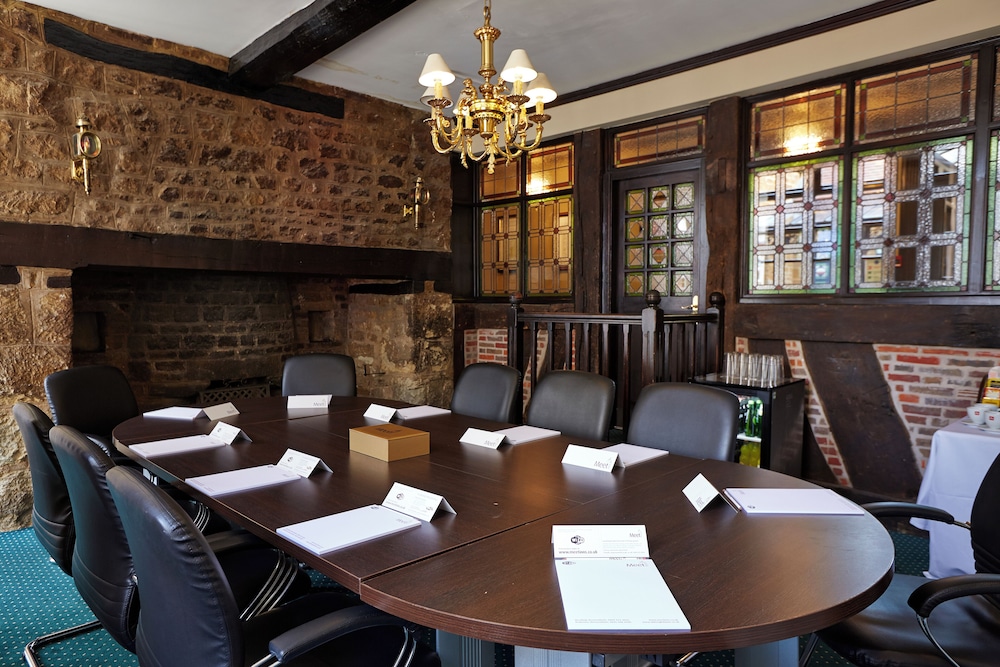 Saracen's Head Hotel 35/39