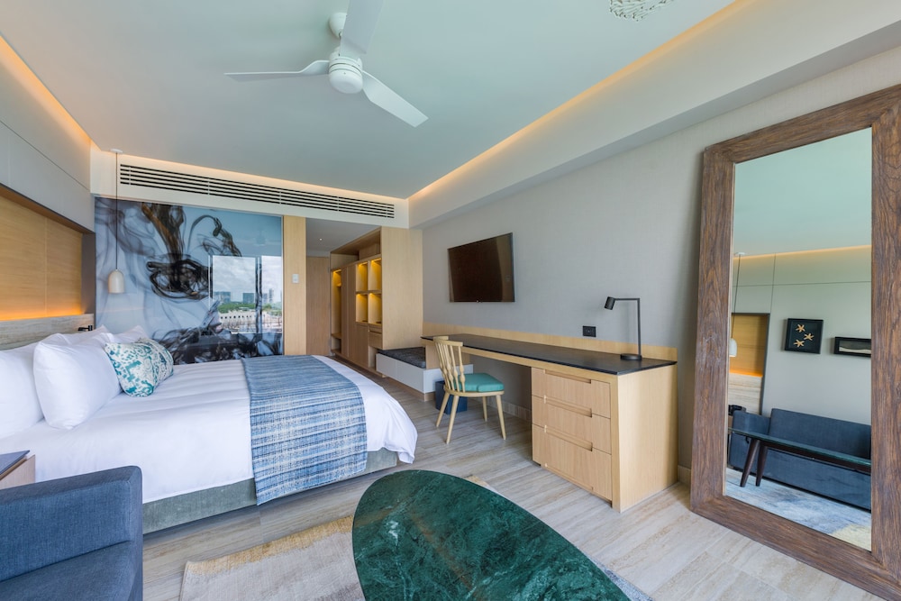Renaissance Cancun Resort And Marina 17/76