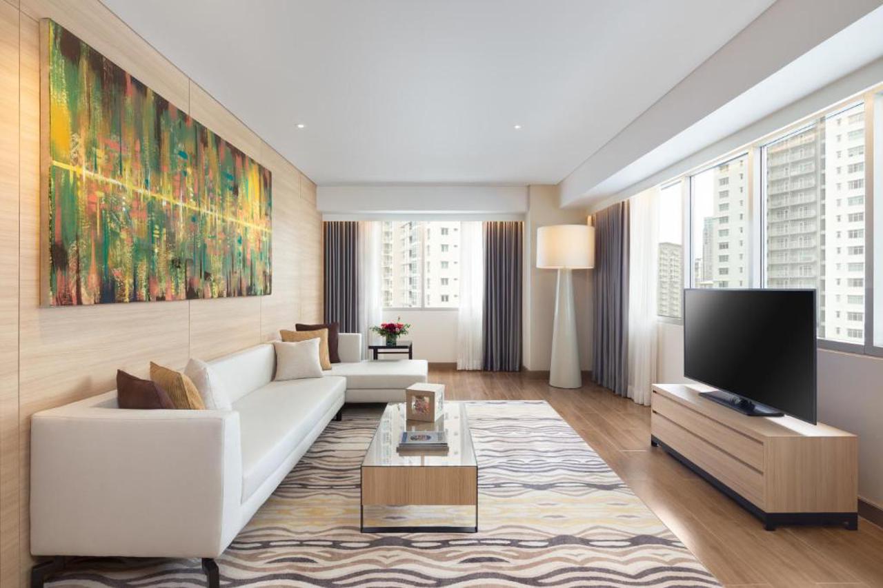 Brittany Hotel BGC 21/26