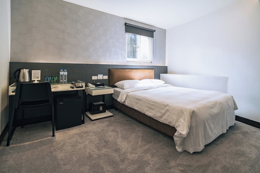 Hotel Puri Ximen Branch 33/65