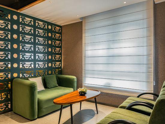 TRUE GO Hotel (Beijing Chaoyang Gongyuan Jintai Road Subway Station) 24/40