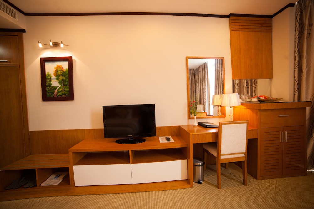 Da Nang Petro Hotel 53/71