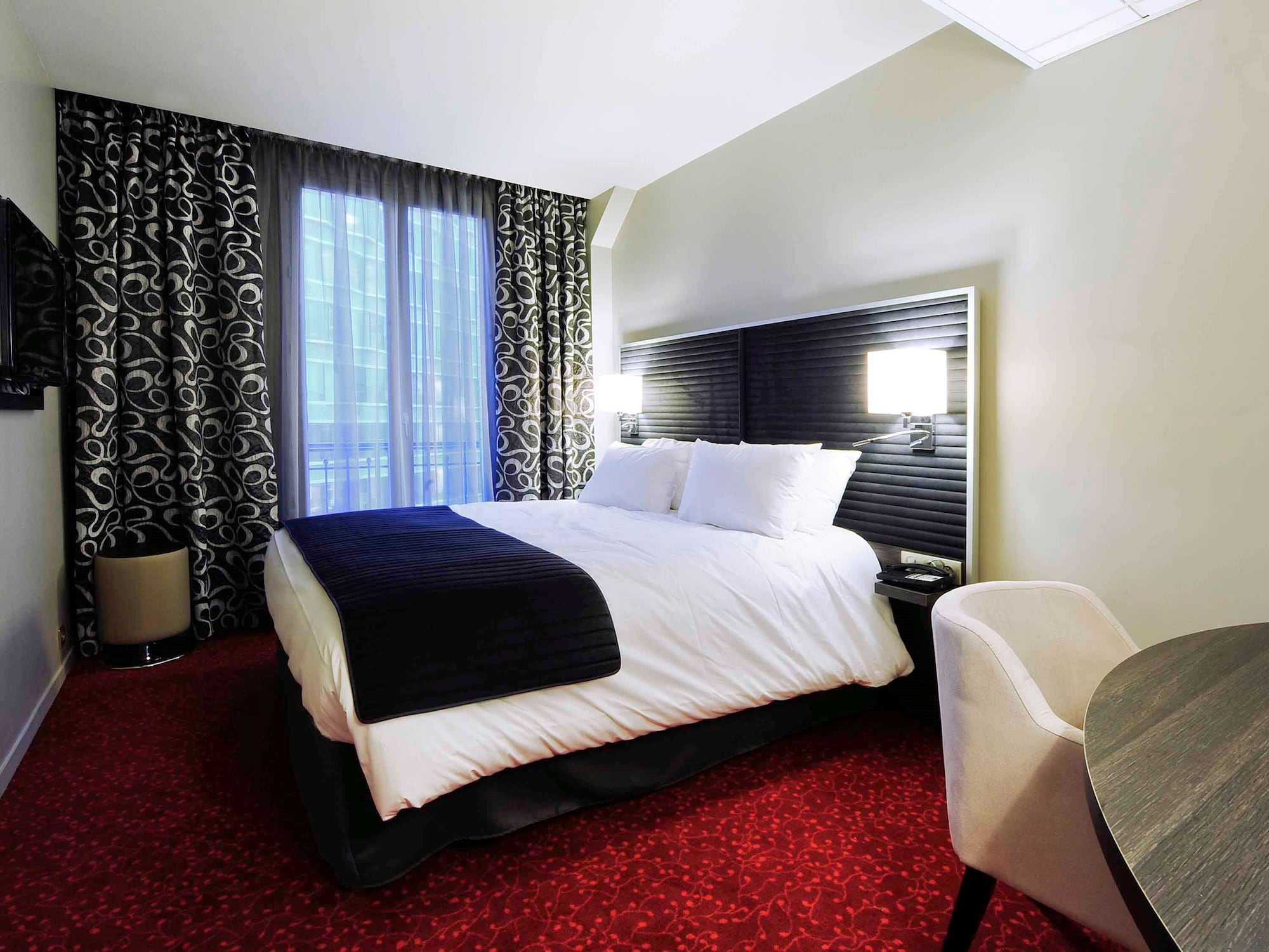 SUPERIOR, PRIVILEGE, DOUBLE BED